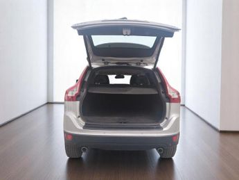 Volvo XC60 2.4 D5 SE Lux Nav Geartronic AWD Euro 5 5dr