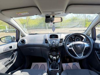 Ford Fiesta ZETEC 5-Door