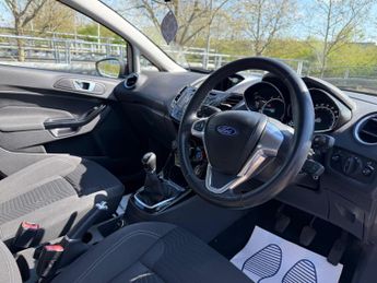 Ford Fiesta ZETEC 5-Door