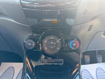 Ford Fiesta ZETEC 5-Door