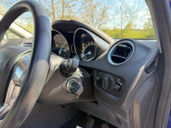 Ford Fiesta ZETEC 5-Door