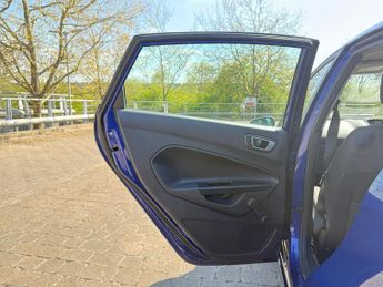 Ford Fiesta ZETEC 5-Door