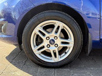 Ford Fiesta ZETEC 5-Door