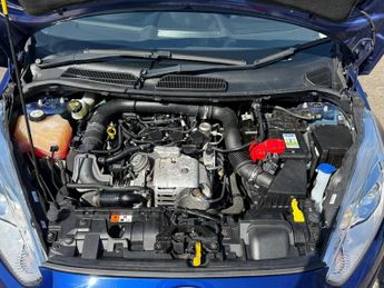 Ford Fiesta ZETEC 5-Door