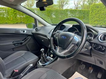 Ford Fiesta ZETEC 5-Door
