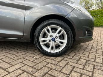 Ford Fiesta ZETEC 5-Door