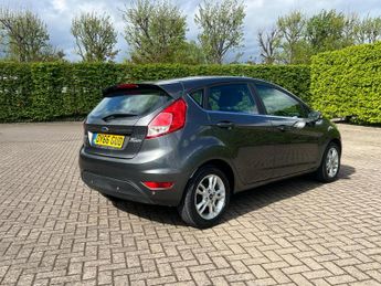 Ford Fiesta ZETEC 5-Door