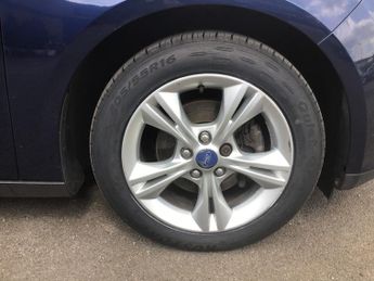 Ford Focus 1.0T EcoBoost Zetec Hatchback 5dr Petrol Manual Euro 5 (s/s) (10