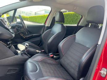 Peugeot 208 BLUE HDI S/S GT LINE 5-Door