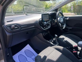 Ford Fiesta TITANIUM 5-Door