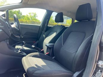 Ford Fiesta TITANIUM 5-Door
