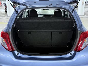 Toyota Yaris 1.33 Dual VVT-i TR Hatchback 5dr Petrol Multidrive S Euro 5 (101