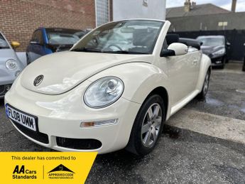 Volkswagen Beetle LUNA 8V 2-Door