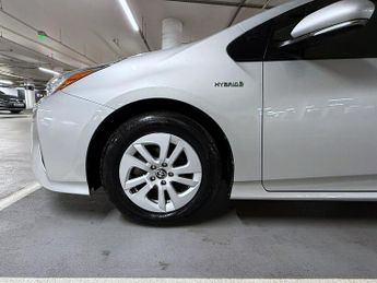 Toyota Prius 1.5 Saloon 4dr Petrol Hybrid CVT (120 g/km, 70 bhp)