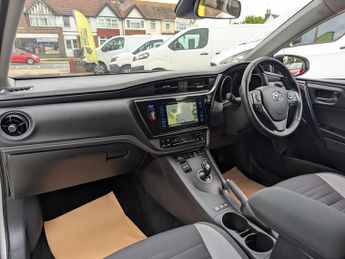 Toyota Auris 1.8 Hybrid Business Edition TSS 5dr CVT**FULL SERVICE HISTORY**