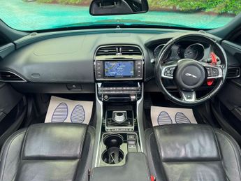 Jaguar XE GTDI R-SPORT 4-Door