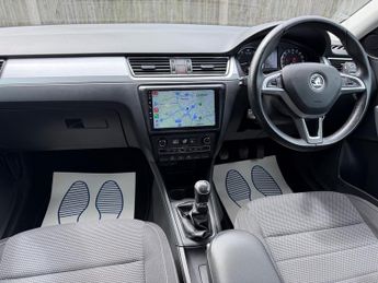 Skoda Rapid Spaceback 1.2 TSI Elegance Hatchback 5dr Petrol Manual Euro 5 (105 ps)
