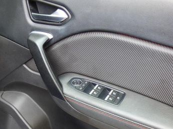 Renault Captur RS LINE TCE EDC 5-Door