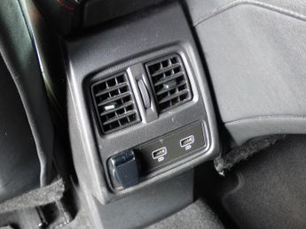 Renault Captur RS LINE TCE EDC 5-Door