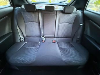 Toyota Prius 1.5 Saloon 4dr Petrol Hybrid CVT (120 g/km, 70 bhp)