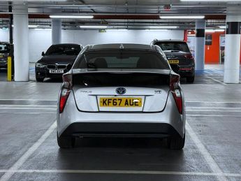 Toyota Prius 1.5 Saloon 4dr Petrol Hybrid CVT (120 g/km, 70 bhp)