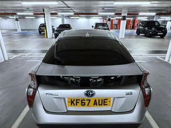 Toyota Prius 1.5 Saloon 4dr Petrol Hybrid CVT (120 g/km, 70 bhp)
