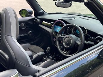 Mini Convertible 2.0 Cooper S Sport Steptronic Euro 6 (s/s) 2dr