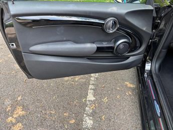 Mini Convertible 2.0 Cooper S Sport Steptronic Euro 6 (s/s) 2dr