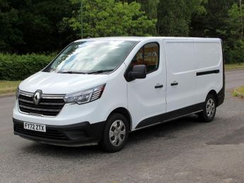 Renault Trafic 2.0 dCi Blue 30 Business Panel Van 5dr Diesel Manual LWB Euro 6 