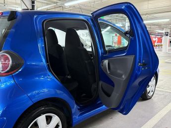 Toyota Aygo 1.0 VVT-i Blue Hatchback 5dr Petrol MultiMode Euro 4 (67 bhp)