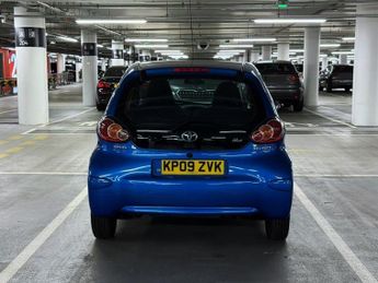 Toyota Aygo 1.0 VVT-i Blue Hatchback 5dr Petrol MultiMode Euro 4 (67 bhp)