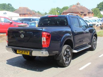 Nissan Navara 2.3 dCi Tekna Pickup Double Cab 4dr Diesel Auto 4WD Euro 6 (190 