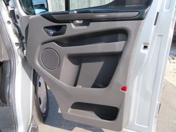 Ford Tourneo Custom 320 2.0 ECOBLUE 130 9 SEAT AUTO NEW WET BELT AIR CON CRUISE F+R