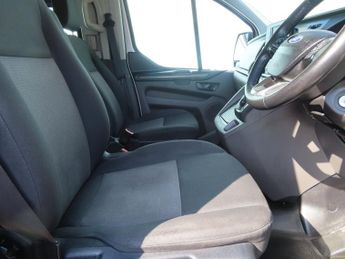 Ford Tourneo Custom 320 2.0 ECOBLUE 130 9 SEAT AUTO NEW WET BELT AIR CON CRUISE F+R 