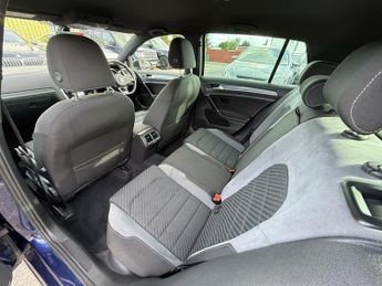 Volkswagen Golf 2.0 TDI R-Line Hatchback 5dr Diesel DSG Euro 6 (s/s) (150 ps)