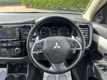 Mitsubishi Outlander PHEV GX 4HS 5-Door