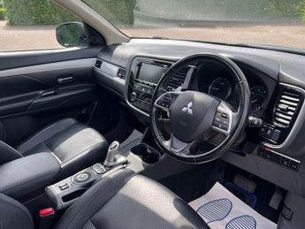 Mitsubishi Outlander PHEV GX 4HS 5-Door