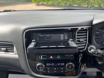 Mitsubishi Outlander PHEV GX 4HS 5-Door
