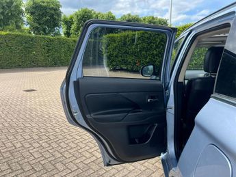 Mitsubishi Outlander PHEV GX 4HS 5-Door