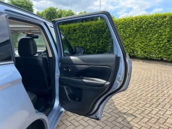 Mitsubishi Outlander PHEV GX 4HS 5-Door