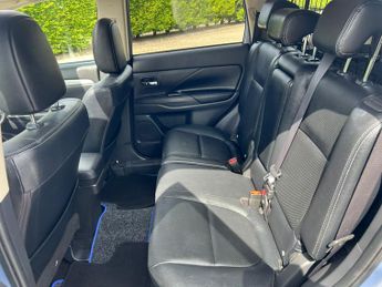 Mitsubishi Outlander PHEV GX 4HS 5-Door