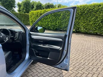 Mitsubishi Outlander PHEV GX 4HS 5-Door