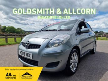 Toyota Yaris 1.33 VVT-i TR 5dr +++ONLY 15,000 MILES, ONE OWNER+++