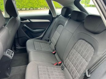 Audi Q3 TFSI SPORT 5-Door