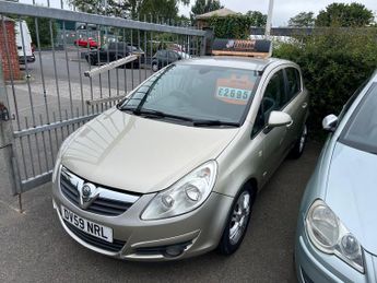 Vauxhall Corsa 1.4i 16V Design 5dr