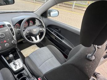 Kia Ceed 1.6 1 Hatchback 5dr Petrol Auto Euro 4 (124 bhp)