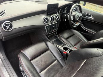 Mercedes-Benz GLA 2.1 GLA220d AMG Line (Premium) SUV 5dr Diesel 7G-DCT 4MATIC Euro