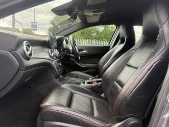 Mercedes-Benz GLA 2.1 GLA220d AMG Line (Premium) SUV 5dr Diesel 7G-DCT 4MATIC Euro