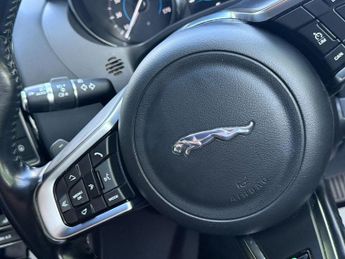 Jaguar F-Pace 2.0 D180 R-Sport SUV 5dr Diesel Auto AWD Euro 6 (s/s) (180 ps)