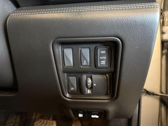 Renault Koleos 2l 5d  AUTO  177 BHP ULEZ FREE NAVIGATION BLUETOOTH